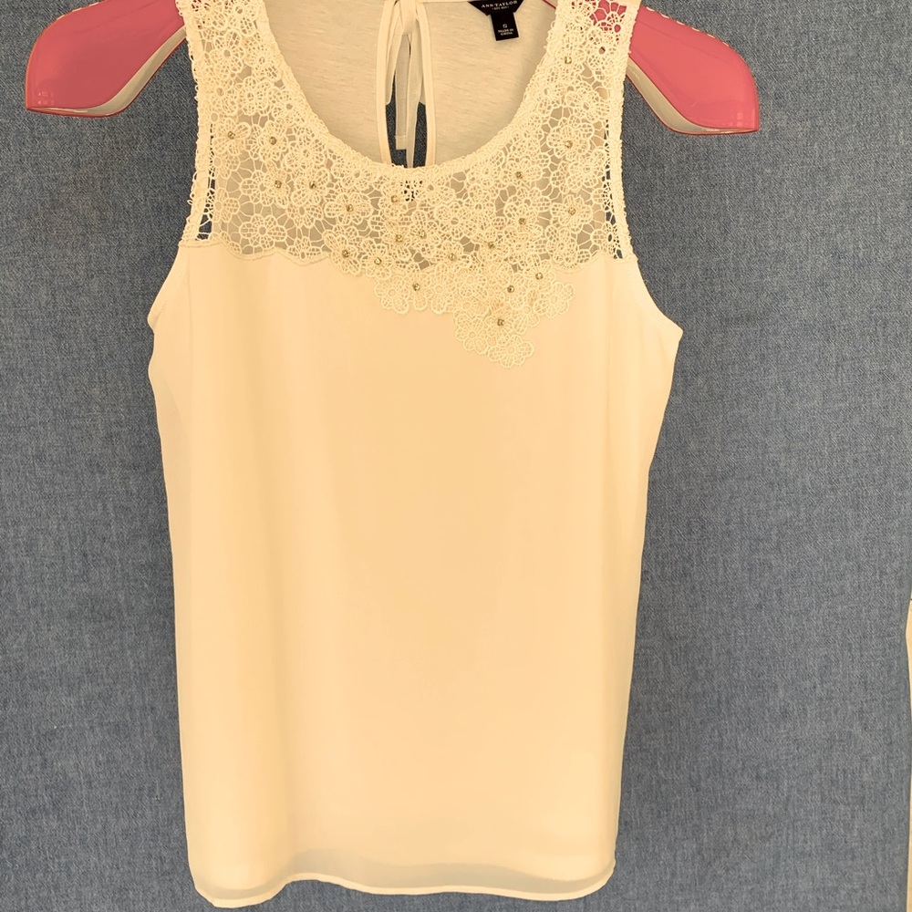 Ann Taylor off white sleeves laced yoke shell.